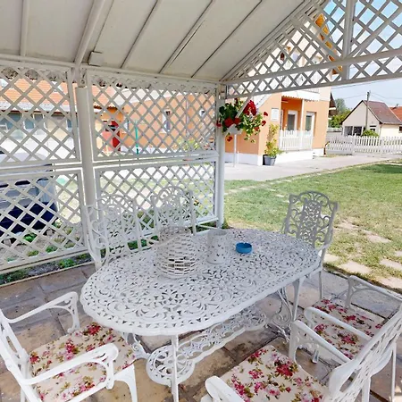 Διαμέρισμα Alomhaz