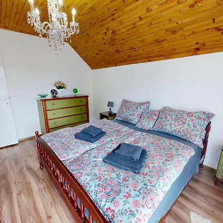 Alomhaz Апартаменты *