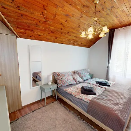 Alomhaz Апартаменты Балатонсабади