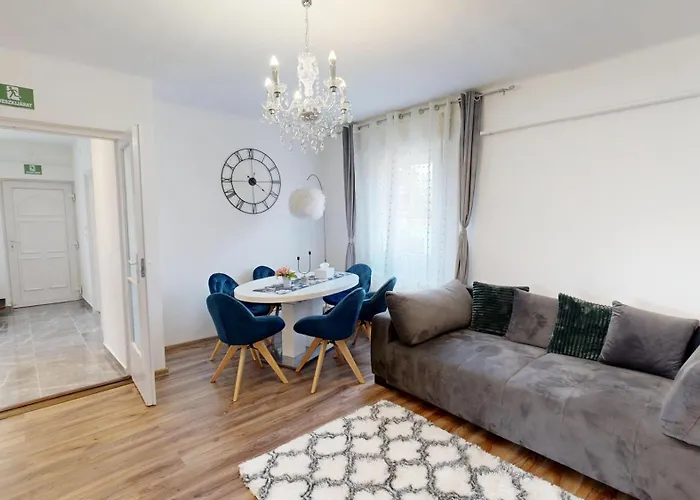 Alomhaz * Balatonszabadi Fürdőtelep