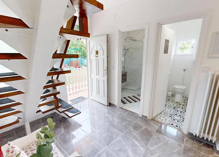 Alomhaz Balatonszabadi Fürdőtelep